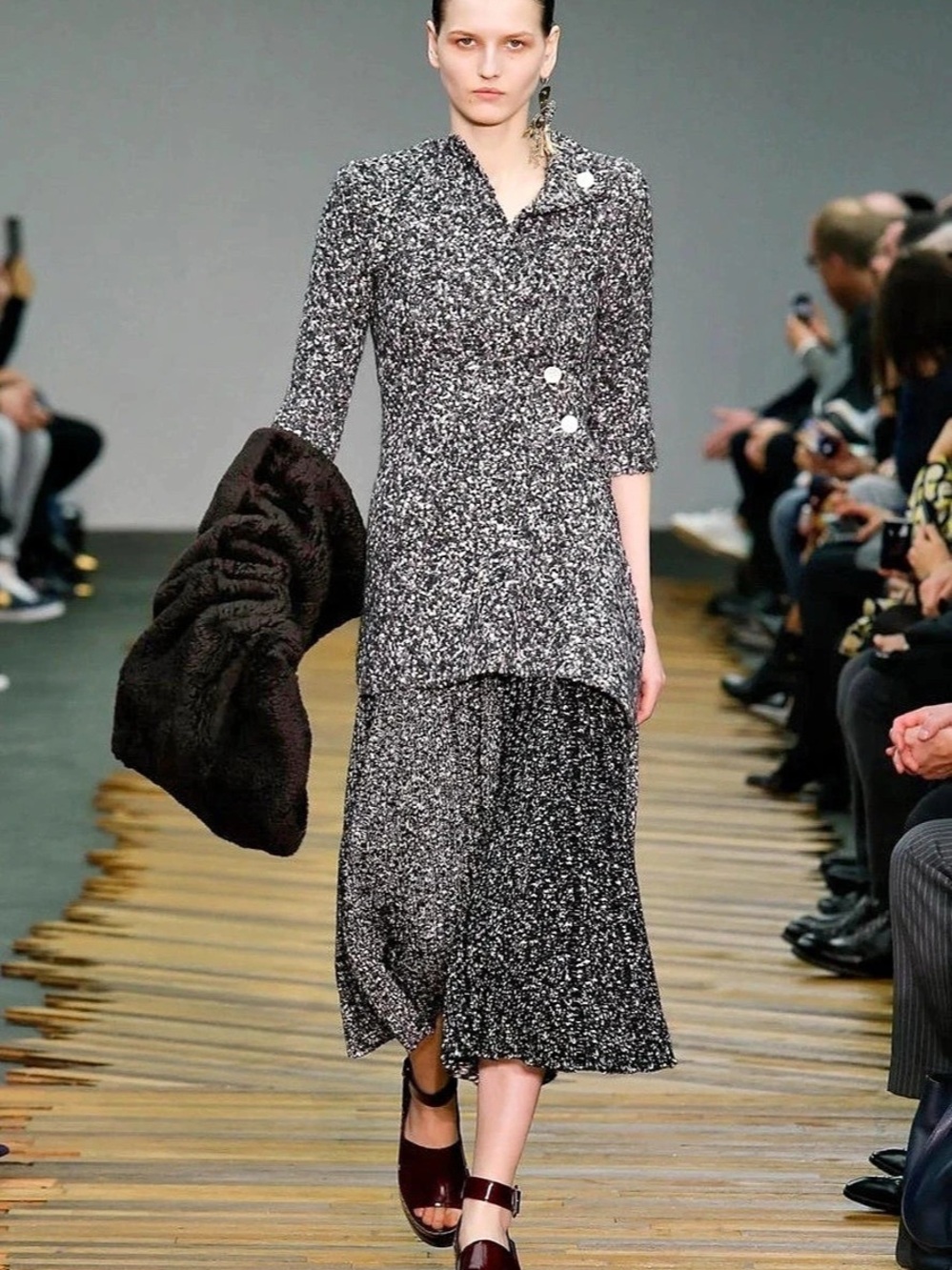Celine Fall 2014 Runway Boucle Knit Wrap Top Black & White Size 36